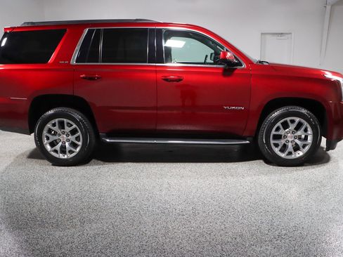 Used 2020 GMC Yukon SLE w/ Enhanced Driver Alert Package image 6