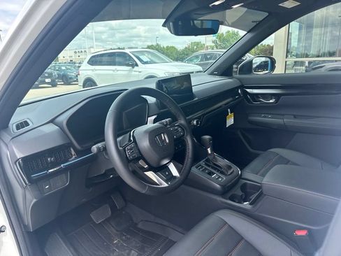 Used 2026 Honda CR-V Sport Touring image 10