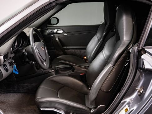 Used 2006 Porsche 911 Carrera RWD image 5