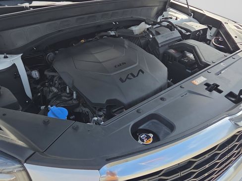 Used 2022 Kia Telluride SX w/ Towing Package FWD image 38