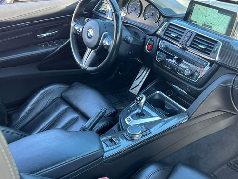 Used 2017 BMW M4 Convertible w/ Executive Package image 17