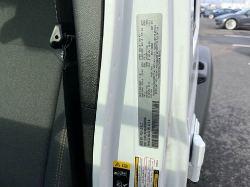 Used 2025 Jeep Wrangler Sport S image 28