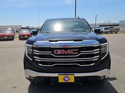 New 2026 GMC Sierra 1500 SLT RWD image 8