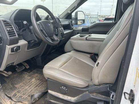 Used 2022 Ford F250 XL w/ STX Appearance Package image 4