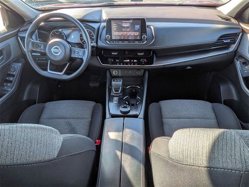 Used 2021 Nissan Rogue SV image 17