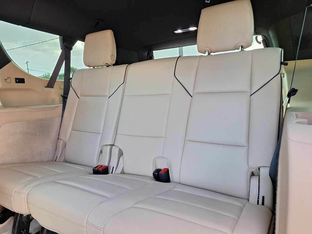 Used 2022 Cadillac Escalade ESV Premium Luxury AWD/4WD image 14