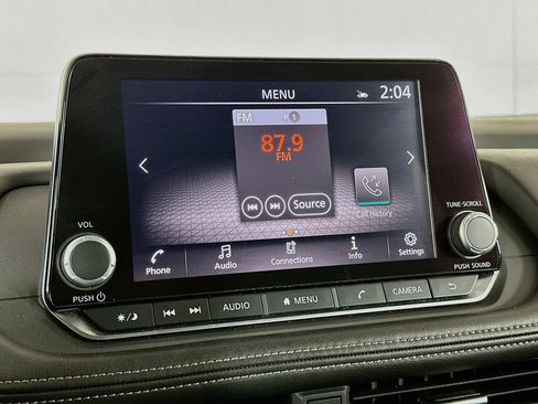 Used 2025 Nissan Rogue SV AWD/4WD image 21