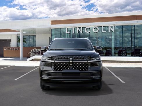 New 2027 Lincoln Navigator L Black Label RWD image 3