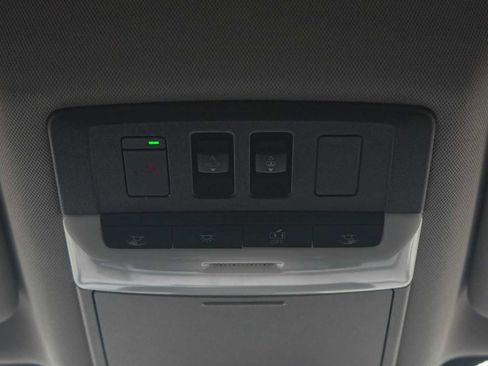 Used 2023 Nissan Rogue SL w/ SL Premium Package image 23