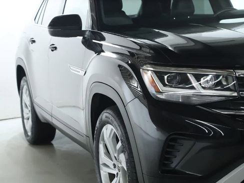 Certified 2021 Volkswagen Atlas Cross Sport SEL image 8