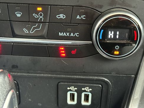 Used 2018 Ford EcoSport SE w/ SE Convenience Package image 22