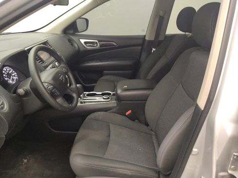 Used 2020 Nissan Pathfinder S image 17