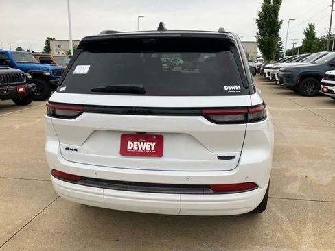 New 2026 Jeep Grand Cherokee Summit w/ Obsidian Package AWD/4WD image 7
