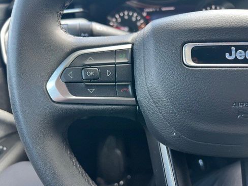 Used 2024 Jeep Compass Latitude AWD/4WD image 39