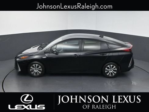 Used 2022 Toyota Prius Prime XLE FWD image 30