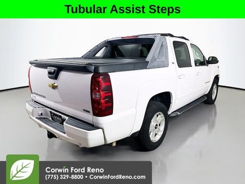Used 2011 Chevrolet Avalanche LT w/ Suspension Package, Off-Road AWD/4WD image 7
