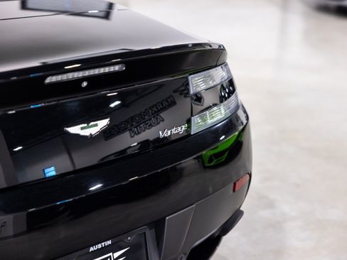 Used 2014 Aston Martin V8 Vantage Roadster RWD image 15