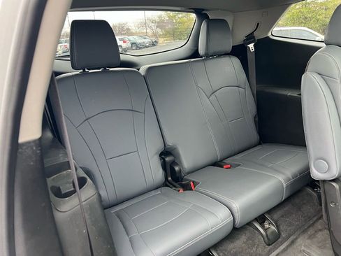 Used 2020 Buick Enclave Premium w/ Sun and Sites Package image 11