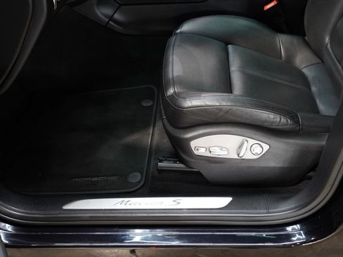 Used 2019 Porsche Macan S image 38