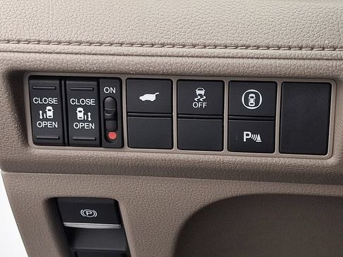 Used 2023 Honda Odyssey Elite image 26