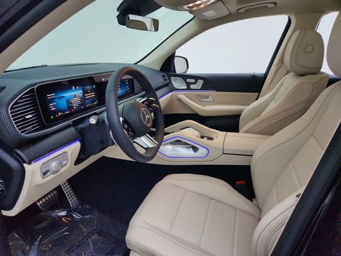 New 2026 Mercedes-Benz GLS 450 4MATIC image 9