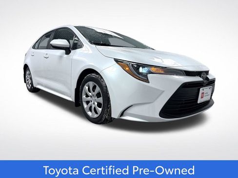 Certified 2023 Toyota Corolla LE image 1