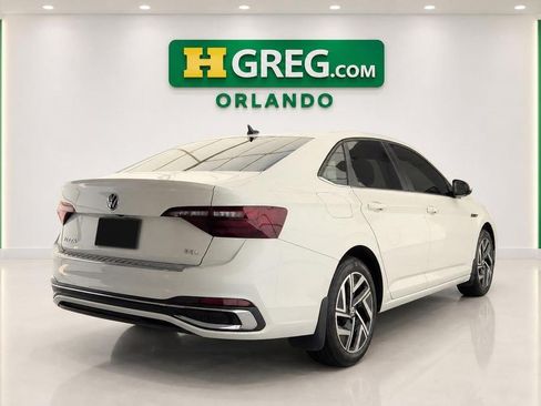 Used 2023 Volkswagen Jetta SEL FWD image 6
