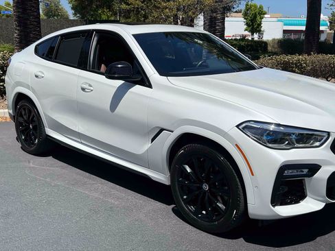 Used 2021 BMW X6 xDrive40i w/ Executive Package AWD/4WD image 46