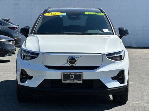 Used 2023 Volvo XC40 Recharge Ultimate image 11