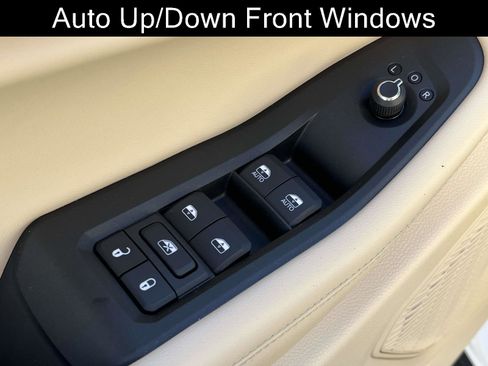 Used 2025 Jeep Grand Cherokee Limited image 15