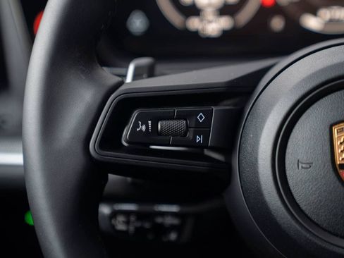 New 2026 Porsche Cayenne Base image 14