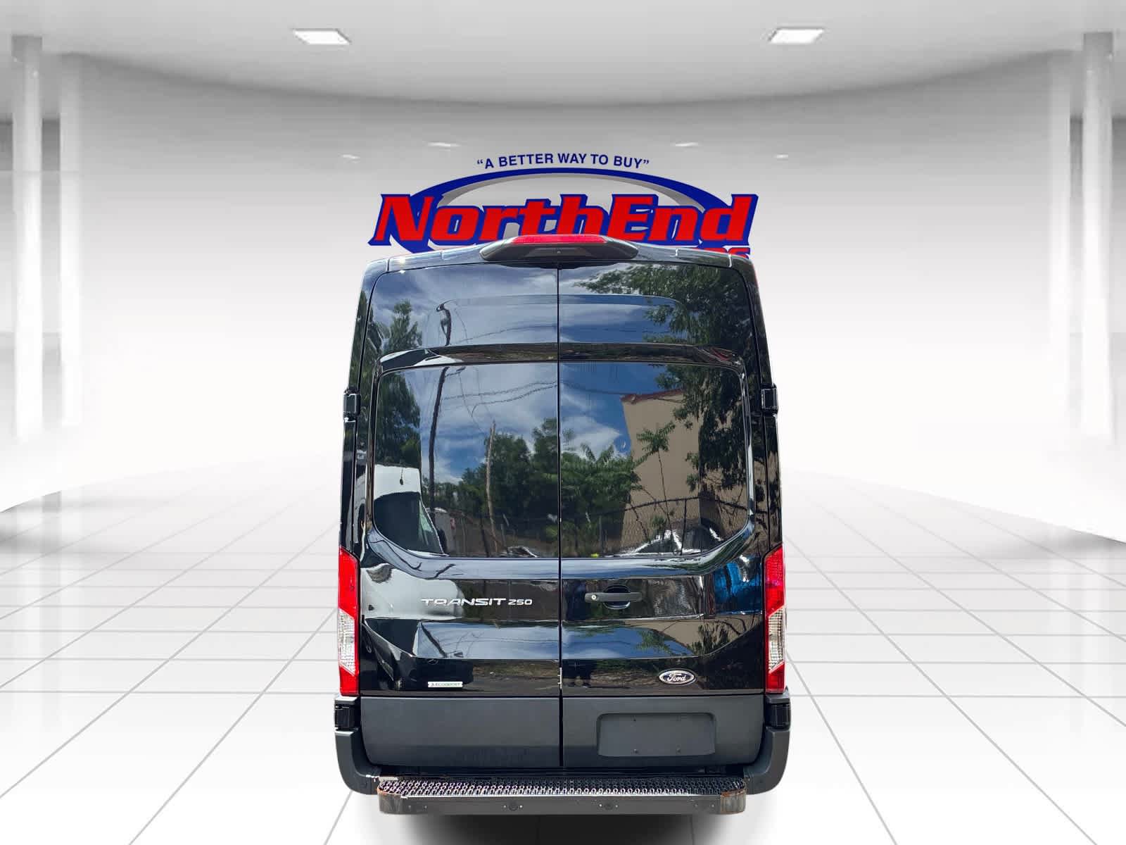 Used 2023 Ford Transit 250 148 High Roof Extended w/ Load Area Protection Package RWD image 6
