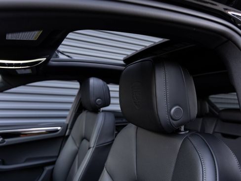 Certified 2026 Porsche Macan AWD/4WD image 25