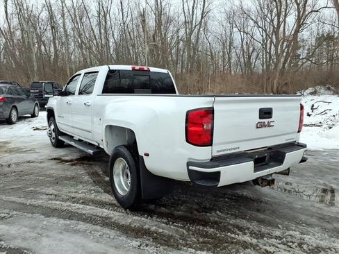 Used 2019 GMC Sierra 3500 Denali w/ Duramax Plus Package image 3