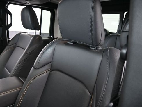 Used 2024 Jeep Gladiator Sport w/ Premium Package image 14