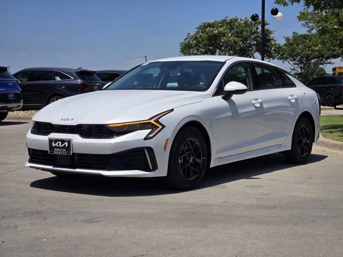 New 2026 Kia K5 LXS FWD image 2