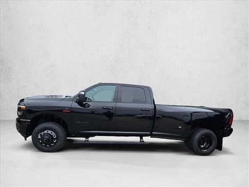 New 2026 RAM 3500 Laramie AWD/4WD image 5