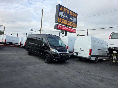 Used 2023 RAM ProMaster 3500 w/ Convenience Group image 27
