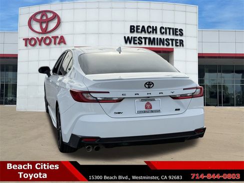 Certified 2025 Toyota Camry SE image 9