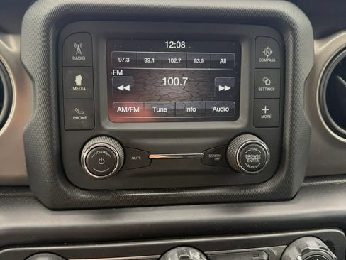 Used 2019 Jeep Wrangler Unlimited Sport S AWD/4WD image 14