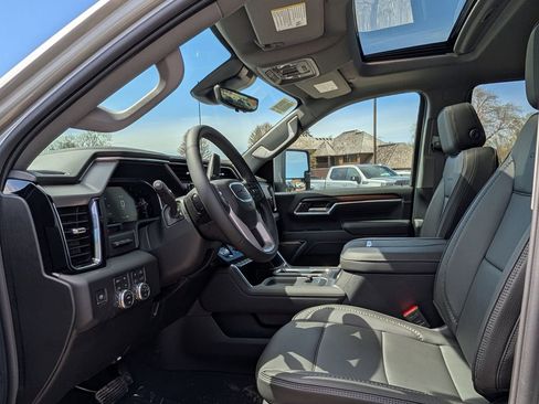 New 2026 GMC Sierra 3500 Denali w/ Denali Reserve Package AWD/4WD image 39