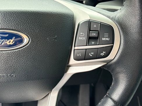 Used 2022 Ford Explorer XLT image 20