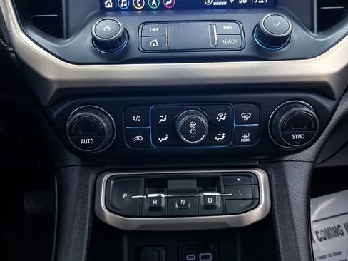 Used 2022 GMC Acadia Denali w/ Denali Ultimate Package image 26