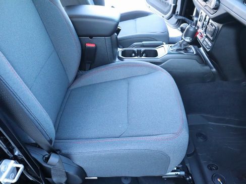 New 2026 Jeep Wrangler Unlimited Rubicon image 13