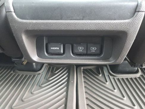 Used 2018 Honda Odyssey Elite image 16