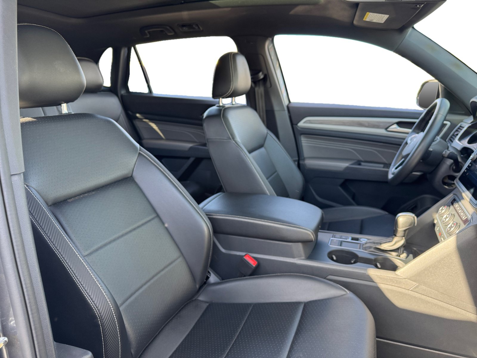 Used 2021 Volkswagen Atlas Cross Sport SE FWD image 15