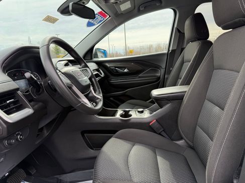 Used 2022 GMC Terrain SLE w/ Driver Convenience Package AWD/4WD image 2