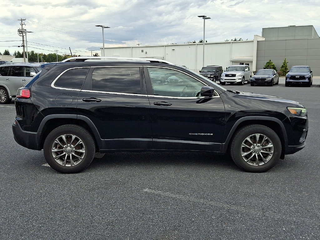 Used 2019 Jeep Cherokee Latitude Plus w/ Comfort/Convenience Group AWD/4WD image 7