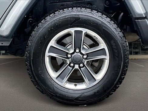 Used 2023 Jeep Wrangler Sahara image 40
