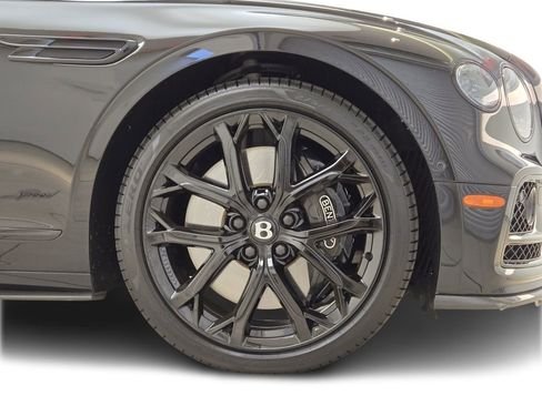 Used 2024 Bentley Flying Spur W12 image 12